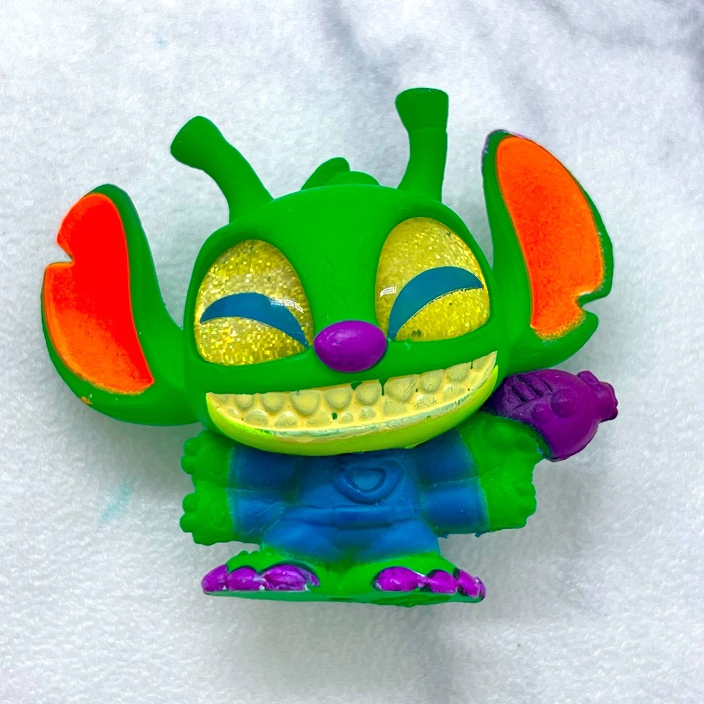 Disney Doorables Stitch Blacklight Alien Stitch Rare